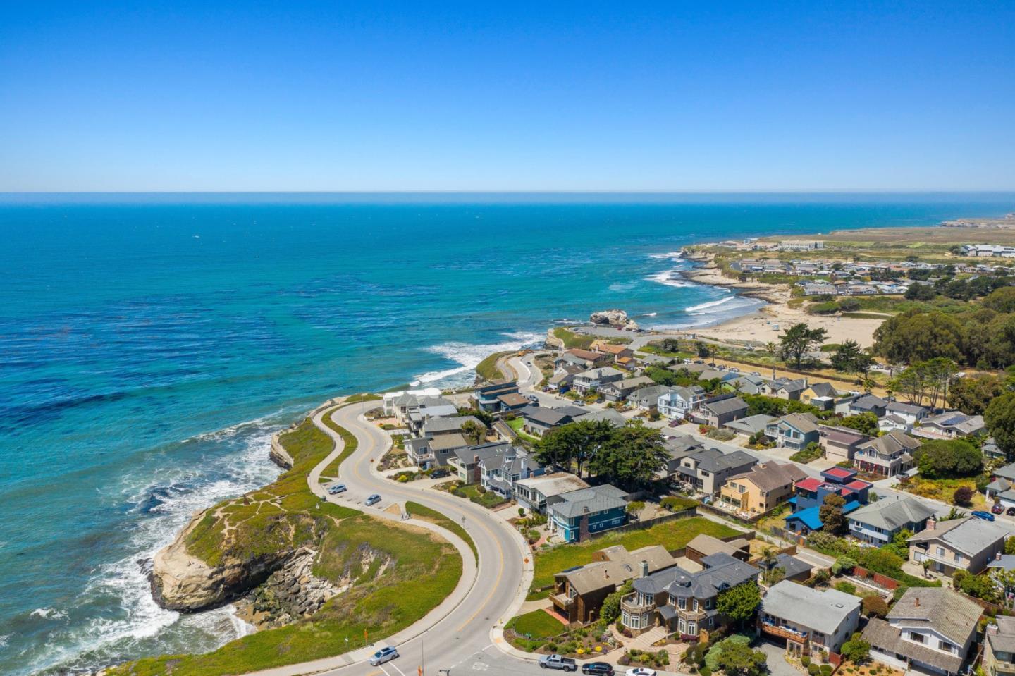 Detail Gallery Image 51 of 58 For 1122 W Cliff Dr, Santa Cruz,  CA 95060 - 4 Beds | 4/1 Baths