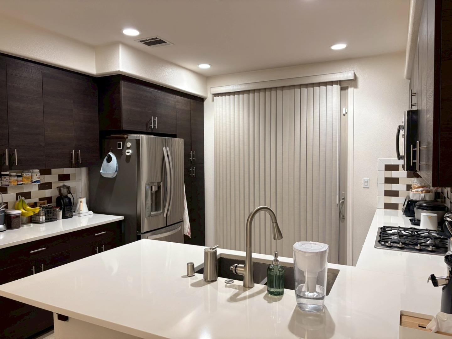 Detail Gallery Image 14 of 18 For 388 Expedition Ln, Milpitas,  CA 95035 - 3 Beds | 3/1 Baths