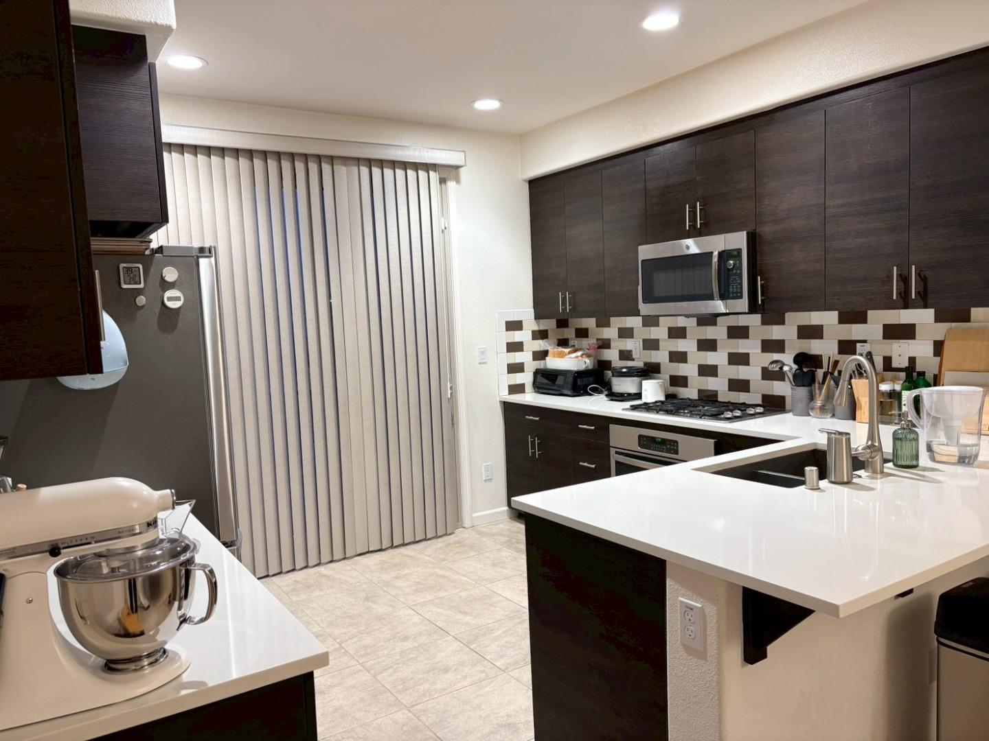 Detail Gallery Image 18 of 18 For 388 Expedition Ln, Milpitas,  CA 95035 - 3 Beds | 3/1 Baths