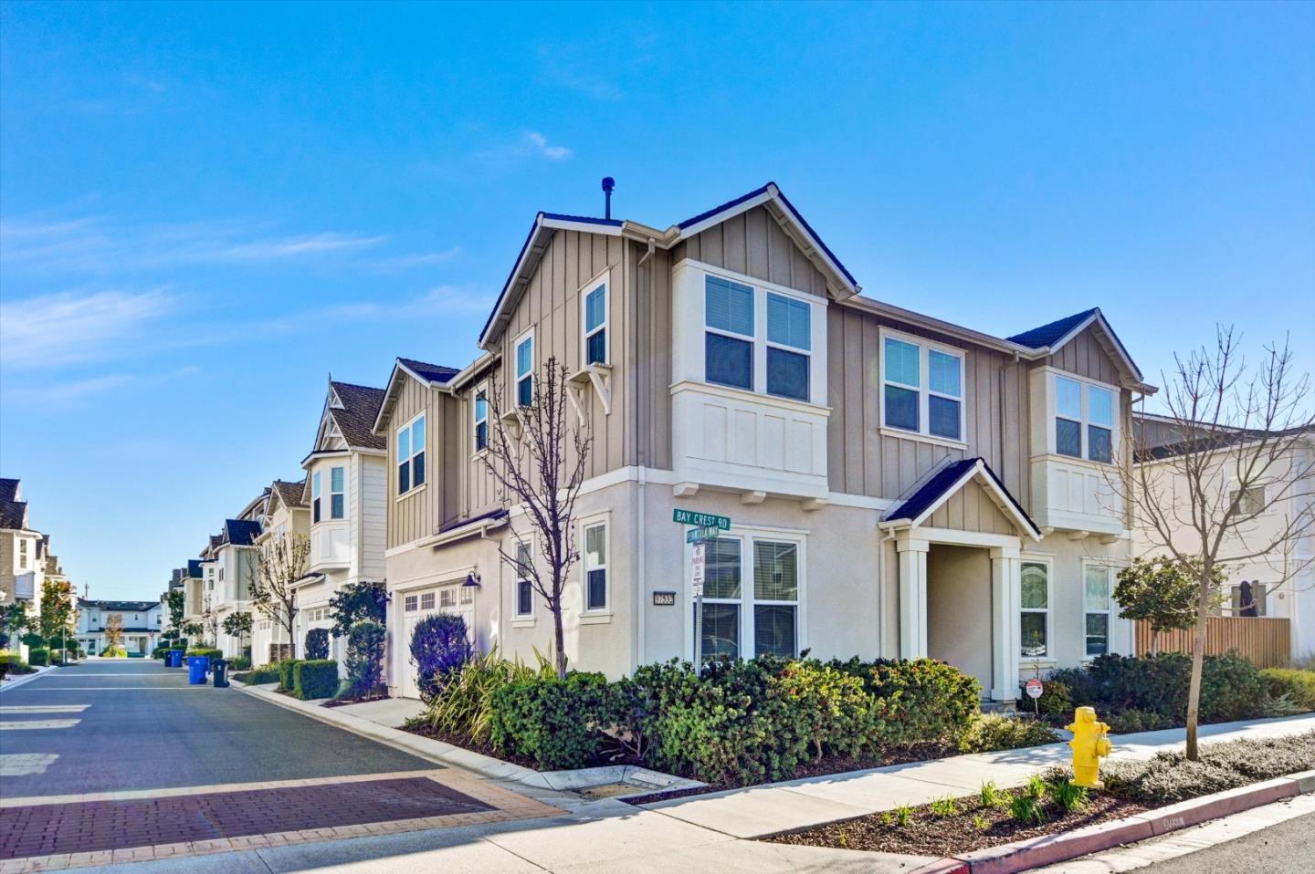 Detail Gallery Image 3 of 52 For 37532 Bay Crest Rd, Newark,  CA 94560 - 4 Beds | 3 Baths