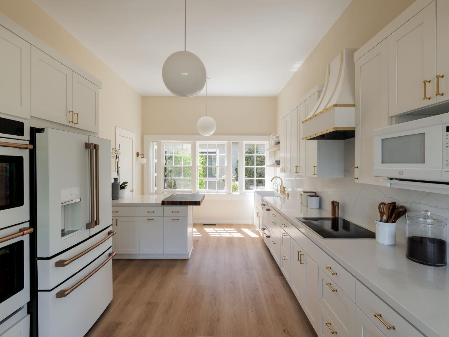 Detail Gallery Image 2 of 24 For 730 Mora Dr, Los Altos,  CA 94024 - 4 Beds | 3/3 Baths