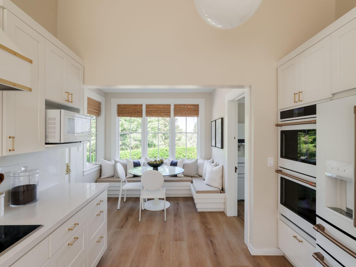 Detail Gallery Image 3 of 24 For 730 Mora Dr, Los Altos,  CA 94024 - 4 Beds | 3/3 Baths