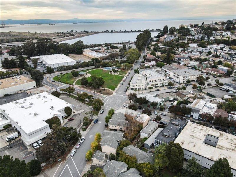 Detail Gallery Image 3 of 8 For 18 Visitacion Ave, Brisbane,  CA 94005 - – Beds | – Baths