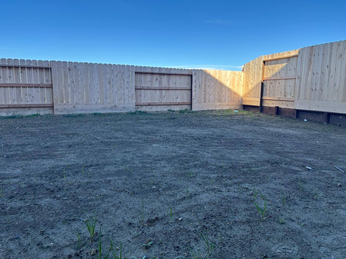 Detail Gallery Image 10 of 16 For 908 Sienna Ct, Hollister,  CA 95023 - 4 Beds | 3 Baths