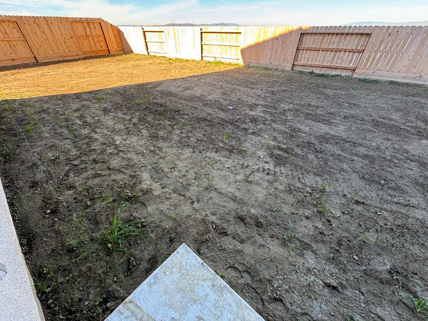 Detail Gallery Image 6 of 9 For 908 Sienna Ct, Hollister,  CA 95023 - 4 Beds | 3 Baths