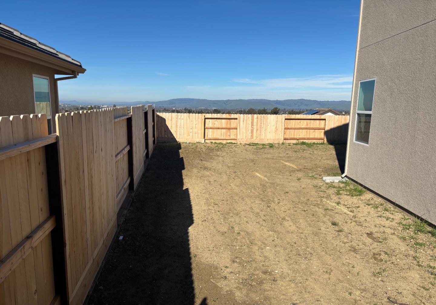 Detail Gallery Image 8 of 9 For 908 Sienna Ct, Hollister,  CA 95023 - 4 Beds | 3 Baths