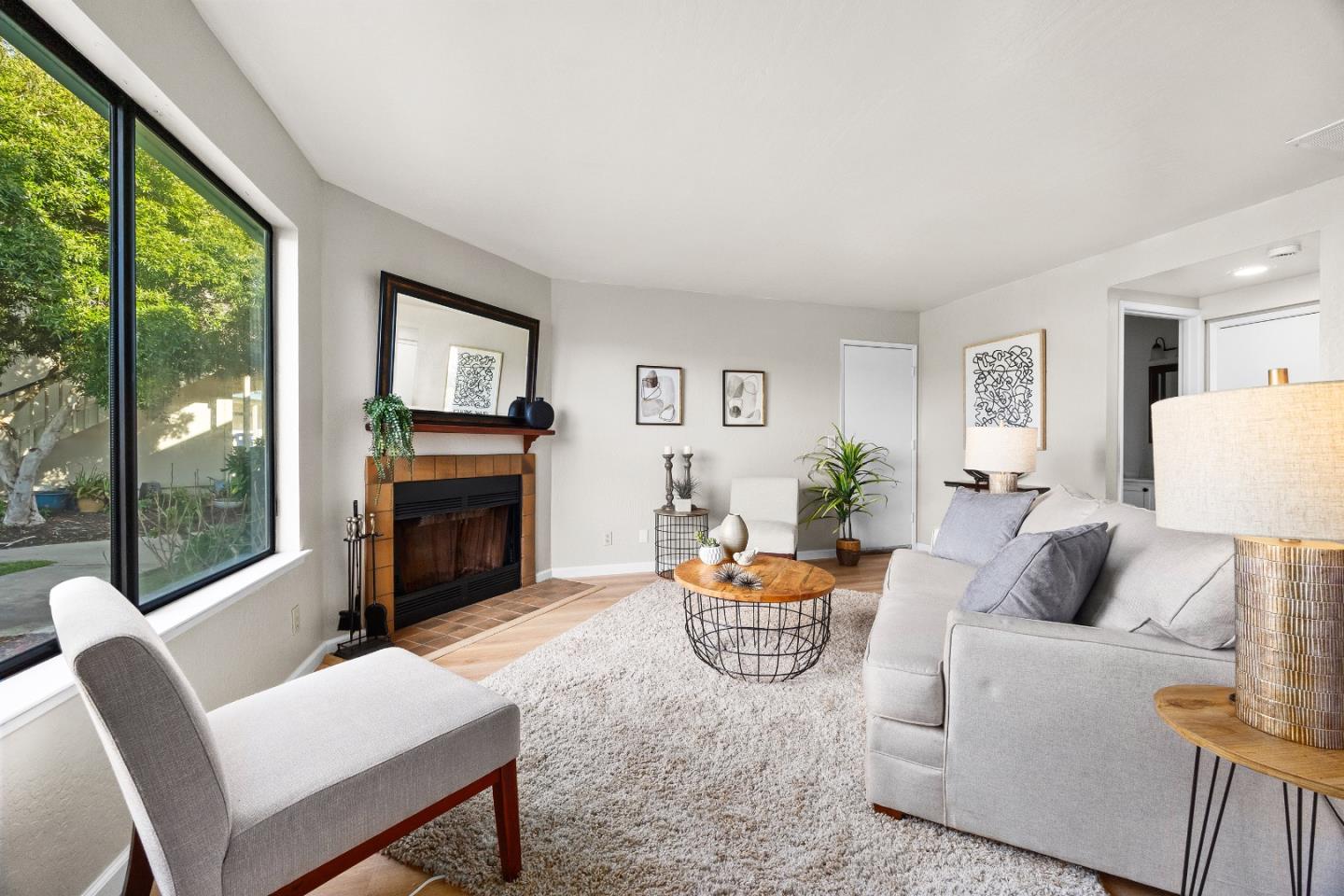 Detail Gallery Image 2 of 29 For 253 Green Meadow Dr #C,  Watsonville,  CA 95076 - 3 Beds | 2 Baths