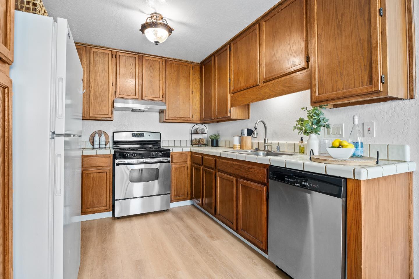 Detail Gallery Image 9 of 29 For 253 Green Meadow Dr #C,  Watsonville,  CA 95076 - 3 Beds | 2 Baths