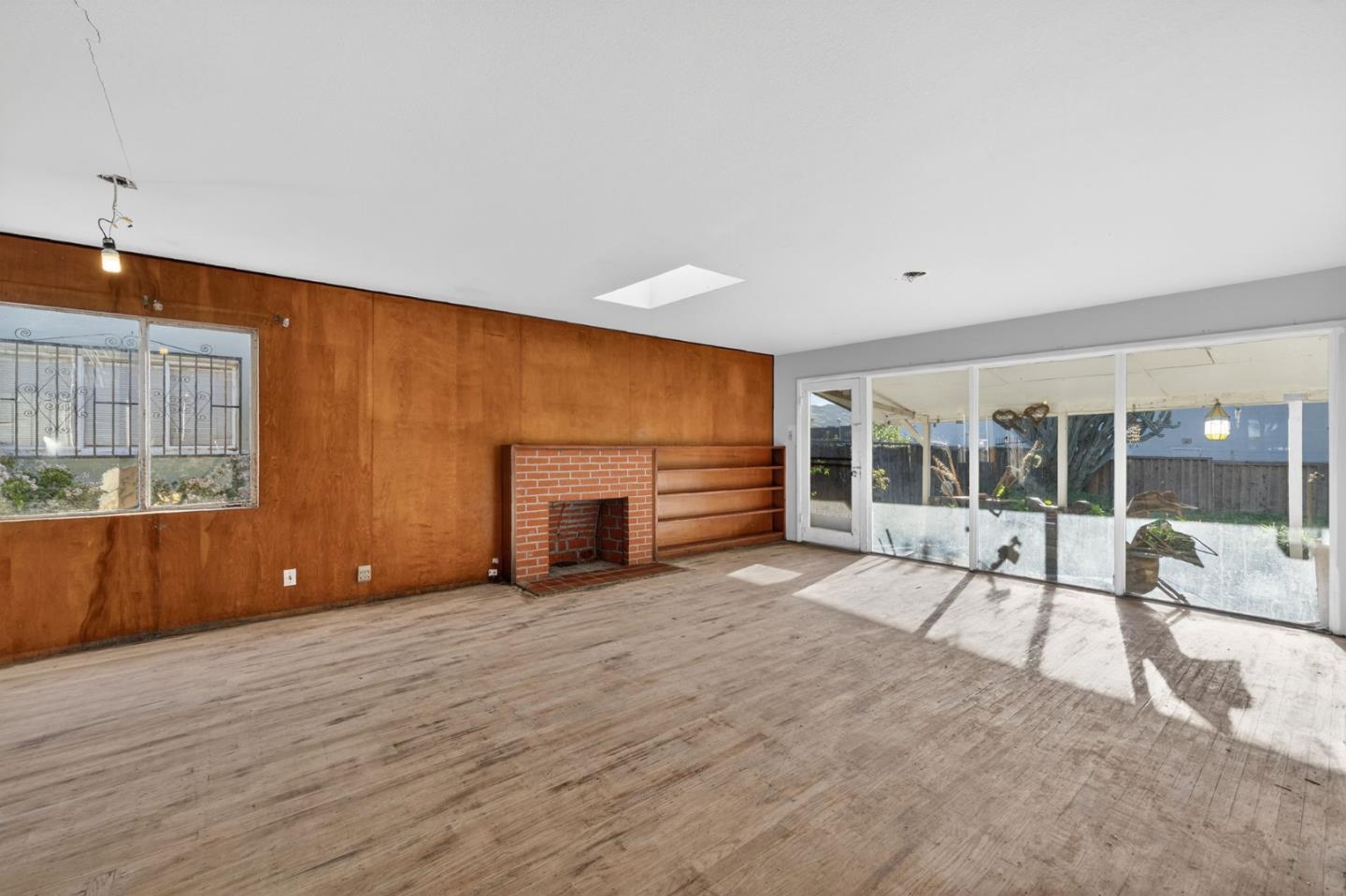 Detail Gallery Image 3 of 23 For 3052 Kentridge Dr, San Jose,  CA 95133 - 3 Beds | 1/1 Baths