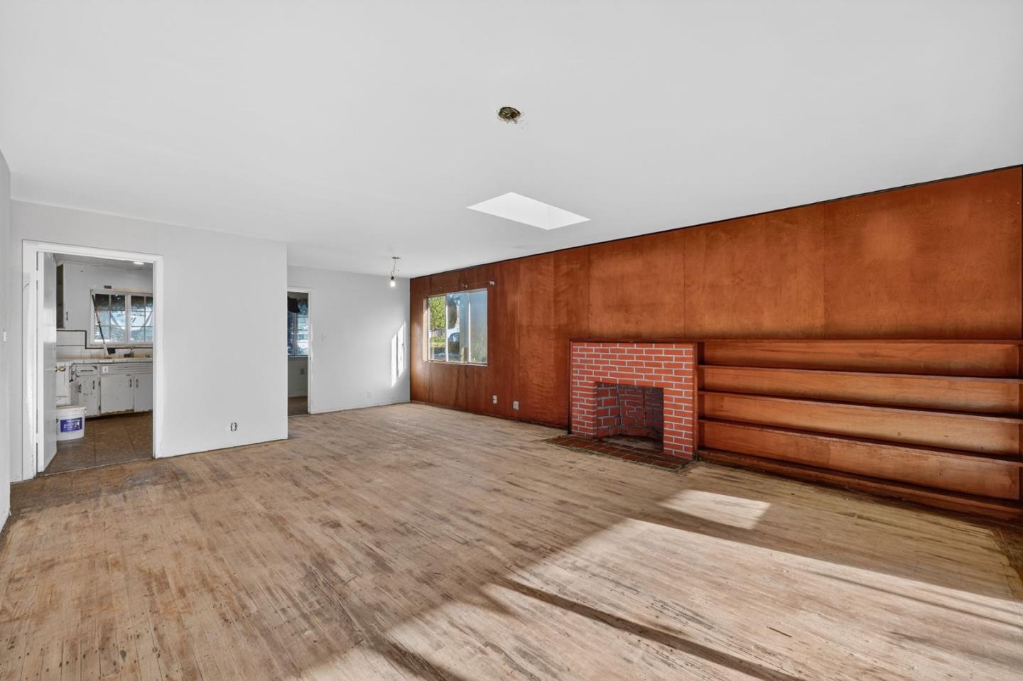 Detail Gallery Image 4 of 23 For 3052 Kentridge Dr, San Jose,  CA 95133 - 3 Beds | 1/1 Baths