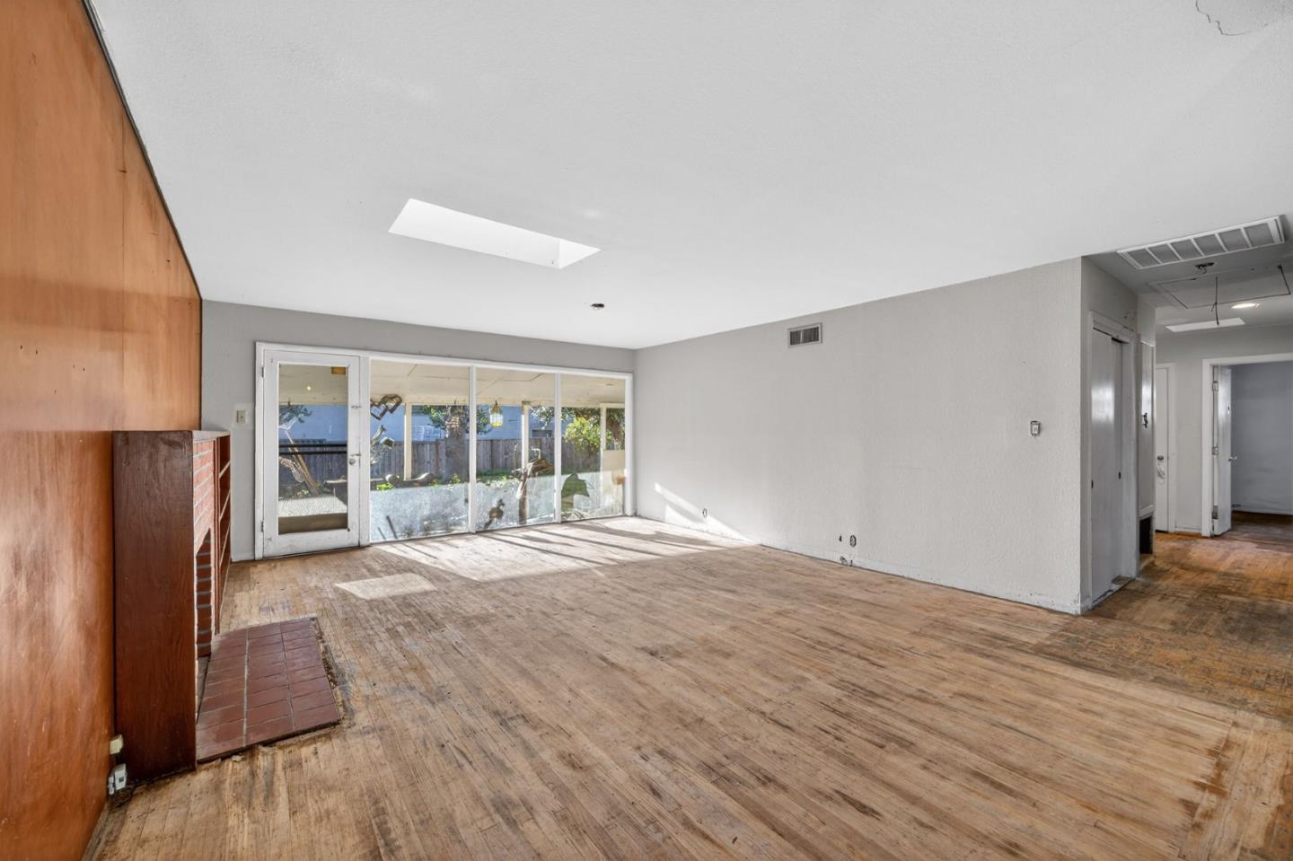 Detail Gallery Image 5 of 23 For 3052 Kentridge Dr, San Jose,  CA 95133 - 3 Beds | 1/1 Baths