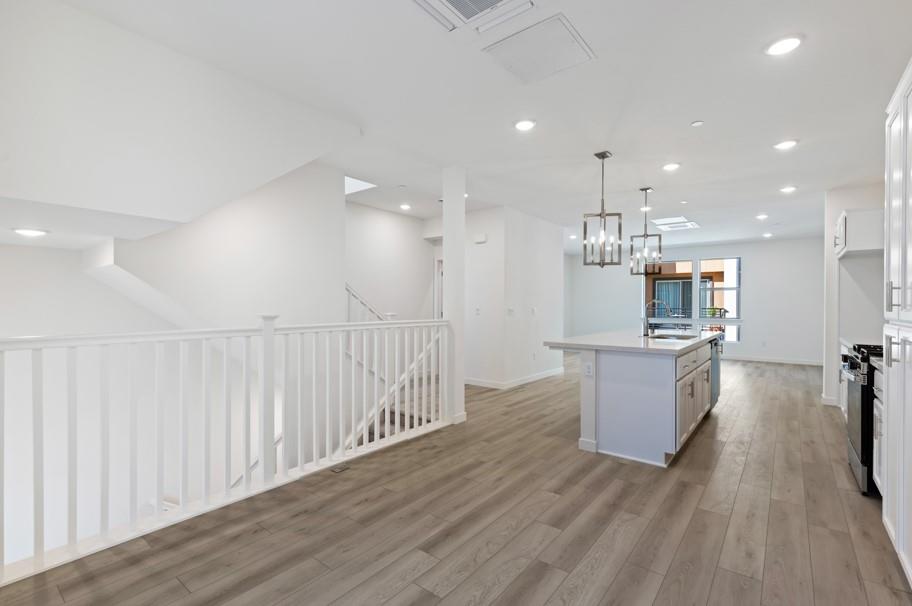 Detail Gallery Image 10 of 29 For 6702 Optimum Loop, San Jose,  CA 95119 - 4 Beds | 3/1 Baths