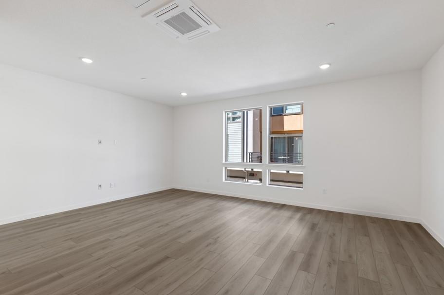 Detail Gallery Image 12 of 29 For 6702 Optimum Loop, San Jose,  CA 95119 - 4 Beds | 3/1 Baths