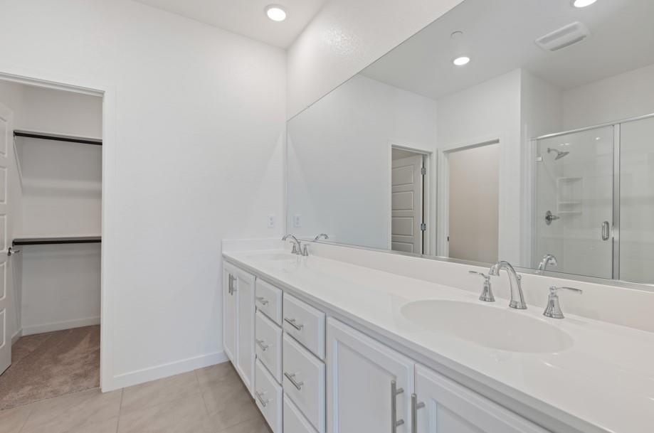 Detail Gallery Image 17 of 29 For 6702 Optimum Loop, San Jose,  CA 95119 - 4 Beds | 3/1 Baths