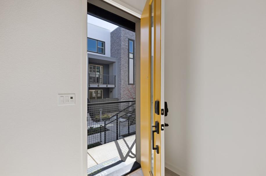 Detail Gallery Image 4 of 29 For 6702 Optimum Loop, San Jose,  CA 95119 - 4 Beds | 3/1 Baths