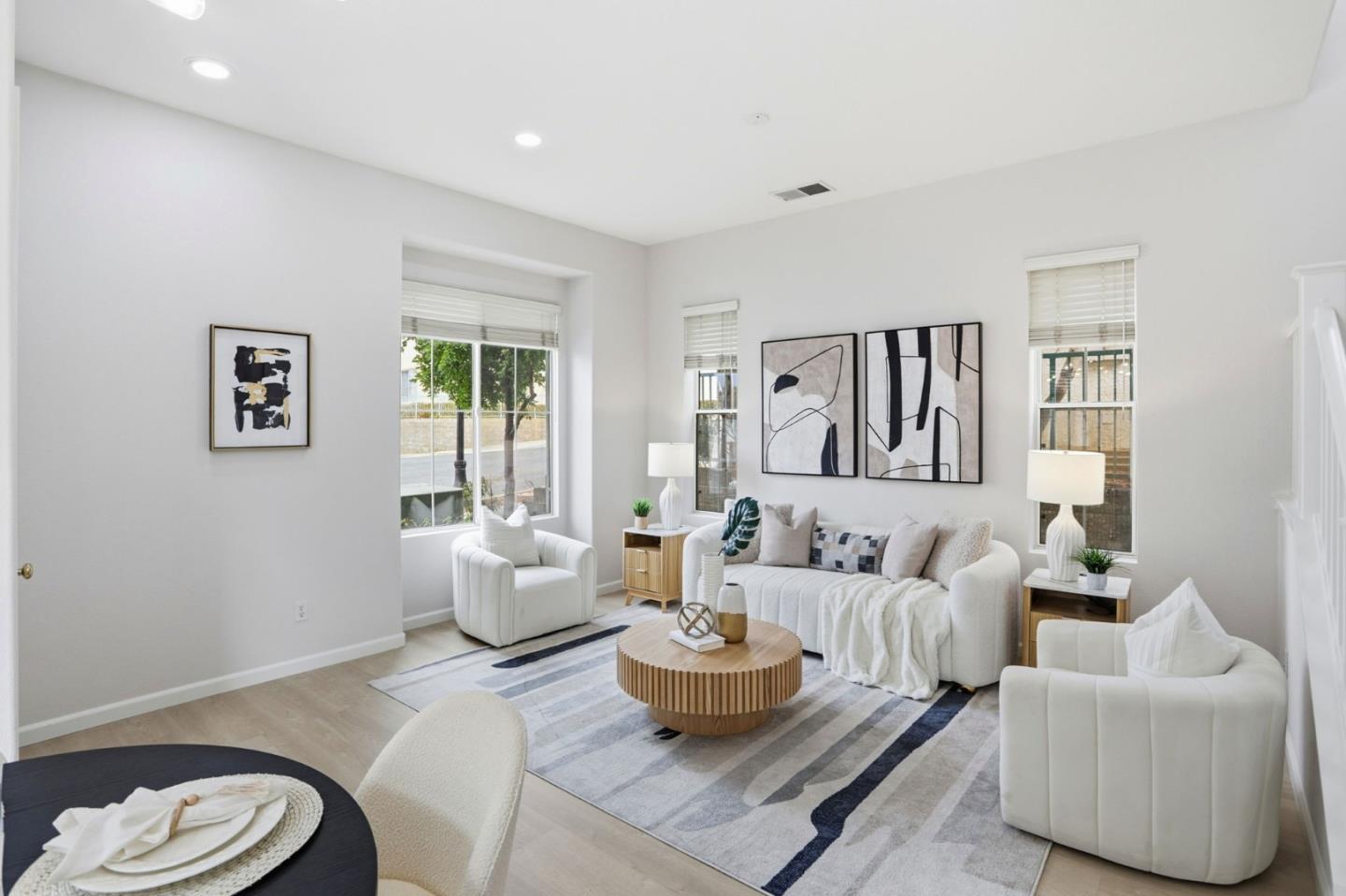 Detail Gallery Image 6 of 37 For 3424 Maroun Pl, San Jose,  CA 95148 - 3 Beds | 2/1 Baths