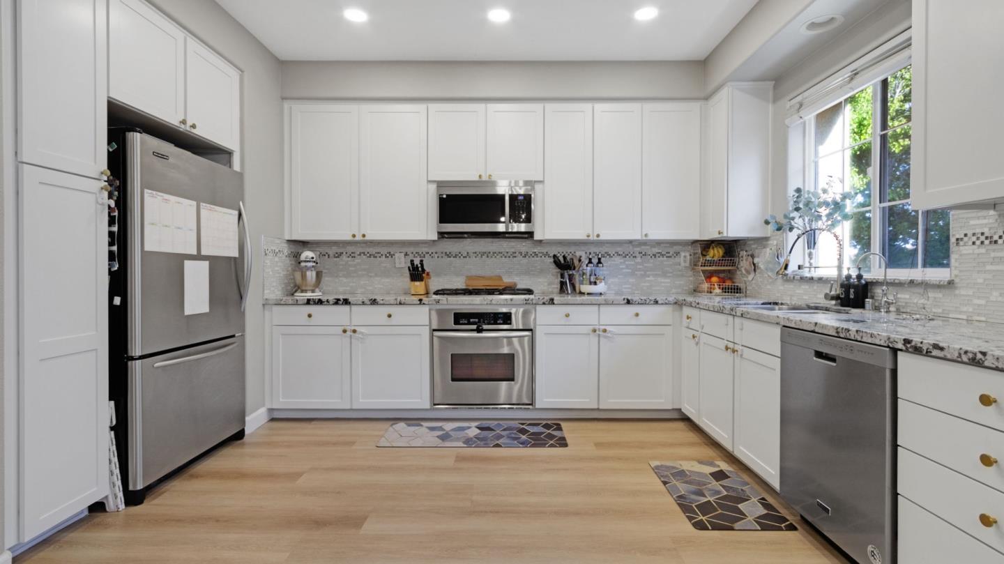 Detail Gallery Image 12 of 31 For 363 Casselino Dr, San Jose,  CA 95136 - 3 Beds | 2/1 Baths