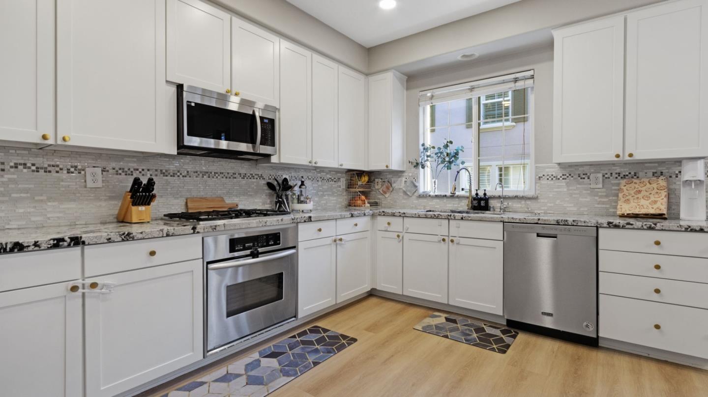 Detail Gallery Image 13 of 31 For 363 Casselino Dr, San Jose,  CA 95136 - 3 Beds | 2/1 Baths