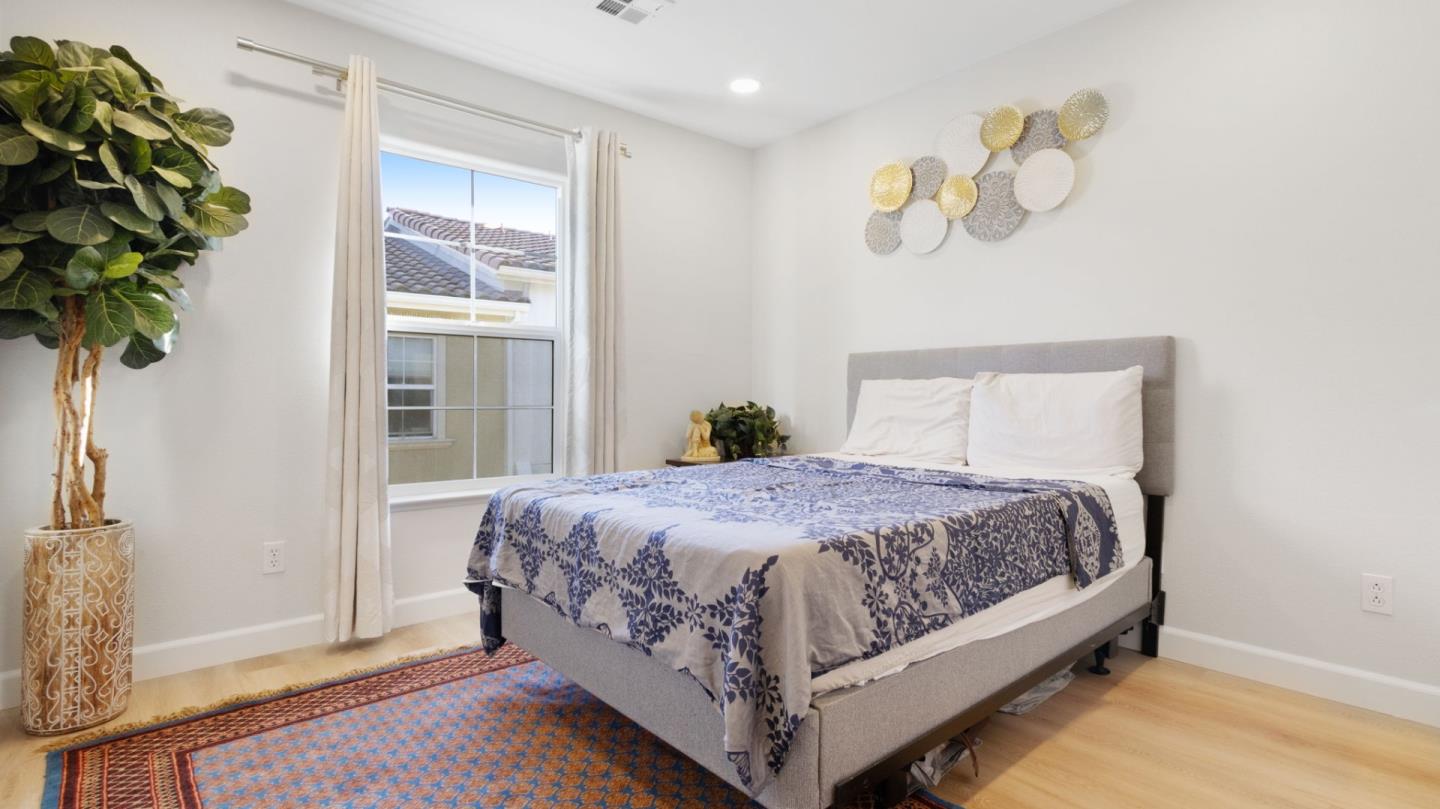 Detail Gallery Image 17 of 31 For 363 Casselino Dr, San Jose,  CA 95136 - 3 Beds | 2/1 Baths