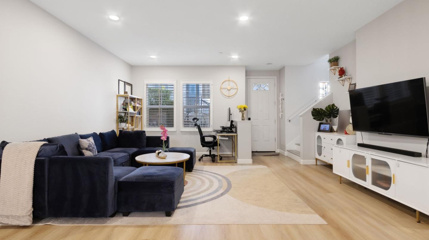 Detail Gallery Image 3 of 31 For 363 Casselino Dr, San Jose,  CA 95136 - 3 Beds | 2/1 Baths