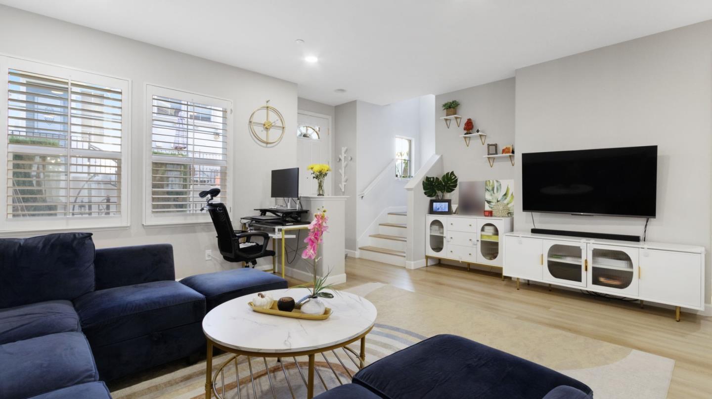 Detail Gallery Image 4 of 31 For 363 Casselino Dr, San Jose,  CA 95136 - 3 Beds | 2/1 Baths