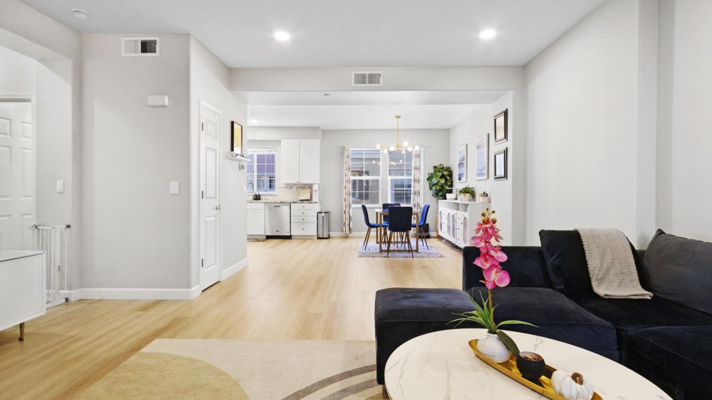 Detail Gallery Image 6 of 31 For 363 Casselino Dr, San Jose,  CA 95136 - 3 Beds | 2/1 Baths