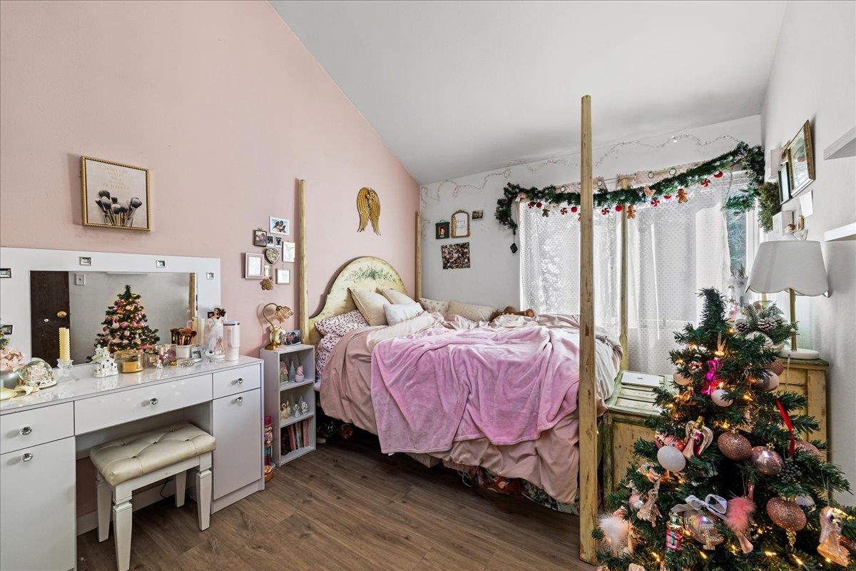 Detail Gallery Image 17 of 27 For 552 Walnut St, San Carlos,  CA 94070 - – Beds | – Baths