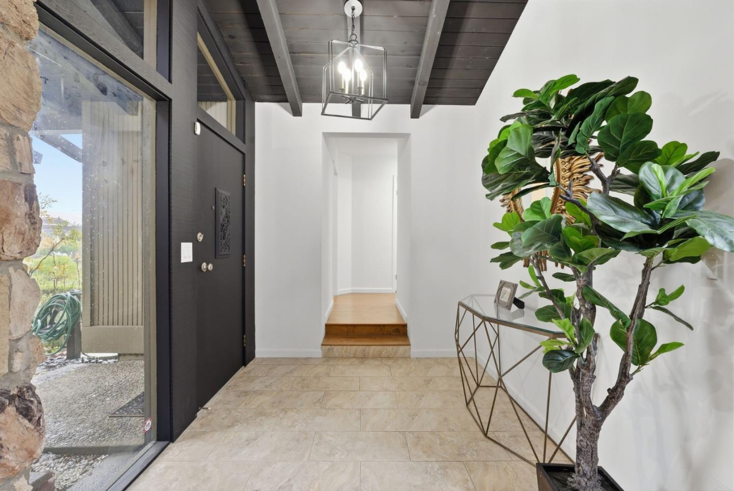 Detail Gallery Image 4 of 77 For 5870 Balmoral Dr, Oakland,  CA 94619 - 3 Beds | 2 Baths