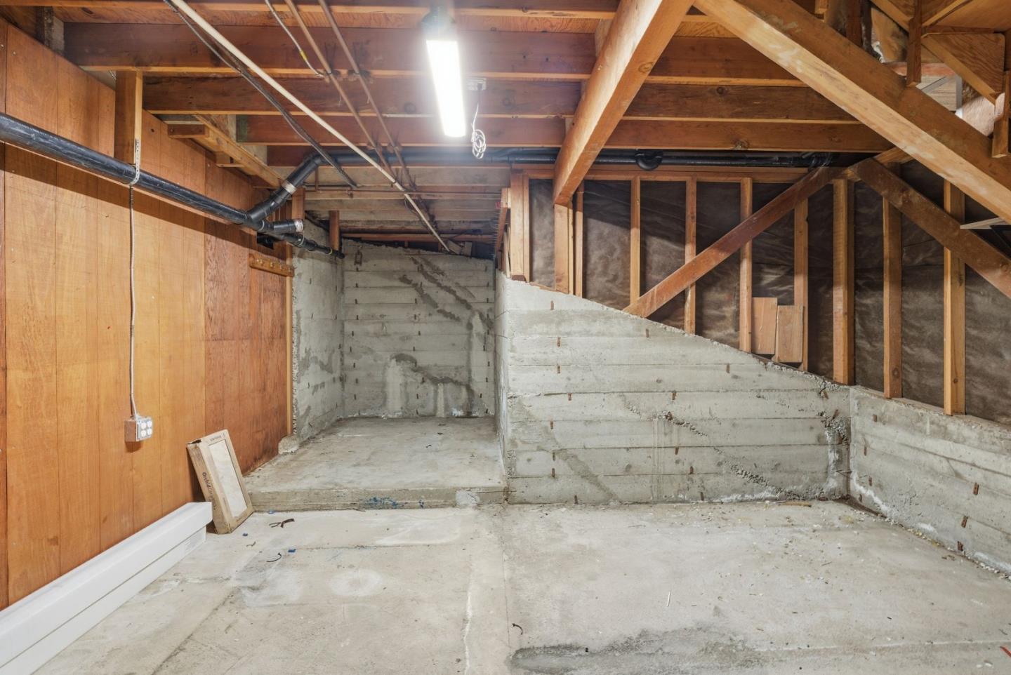 Detail Gallery Image 44 of 77 For 5870 Balmoral Dr, Oakland,  CA 94619 - 3 Beds | 2 Baths