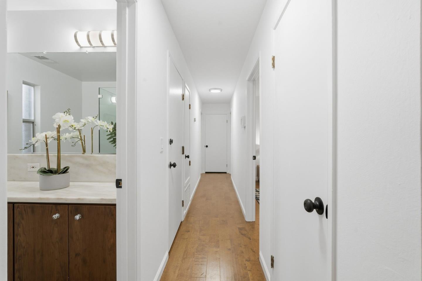 Detail Gallery Image 5 of 77 For 5870 Balmoral Dr, Oakland,  CA 94619 - 3 Beds | 2 Baths