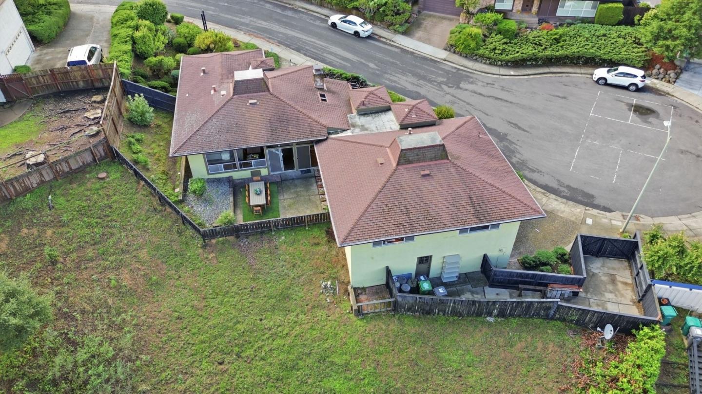 Detail Gallery Image 66 of 77 For 5870 Balmoral Dr, Oakland,  CA 94619 - 3 Beds | 2 Baths