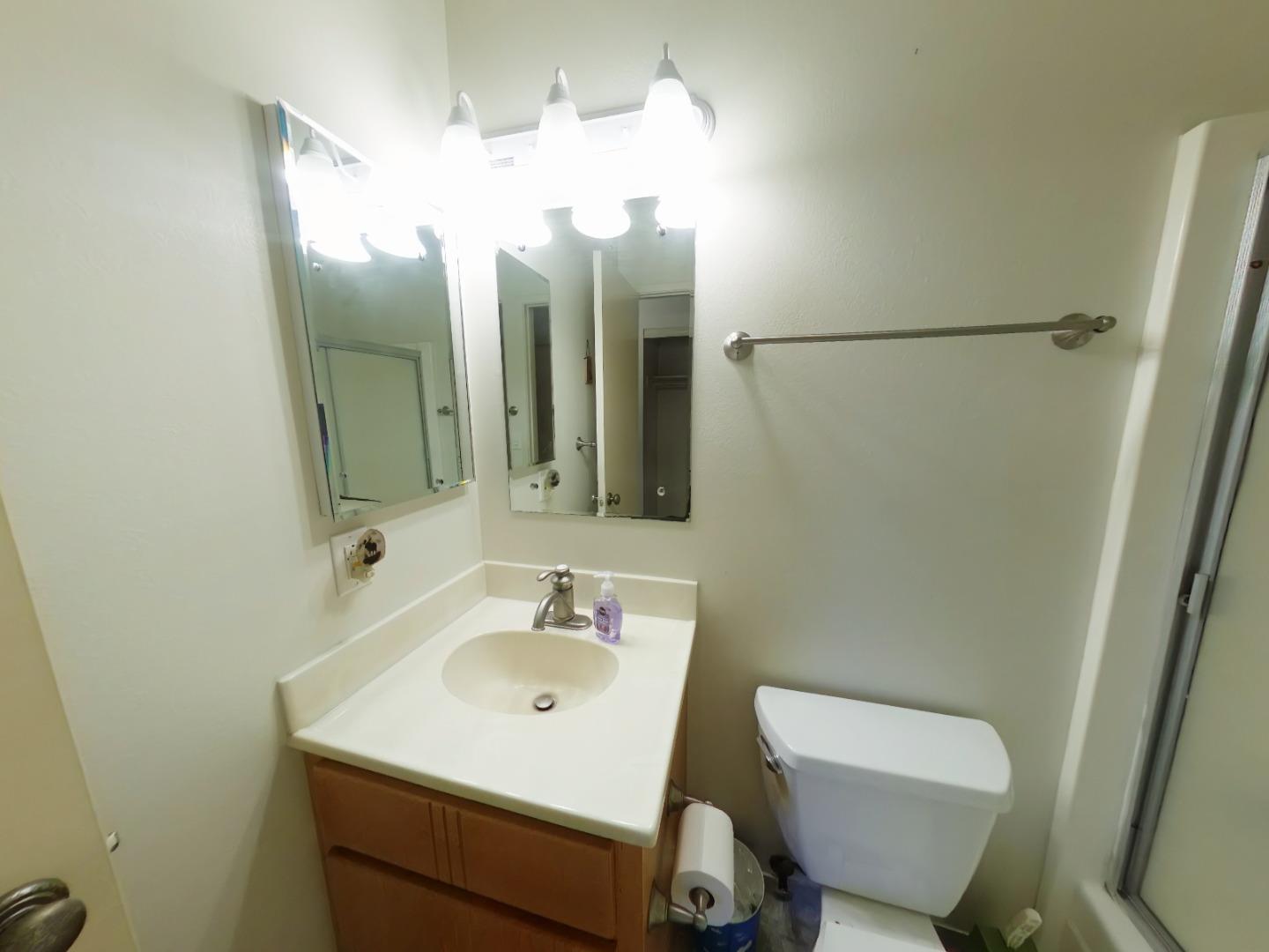 Detail Gallery Image 12 of 21 For 18732 Coolidge St, Salinas,  CA 93906 - 4 Beds | 2 Baths