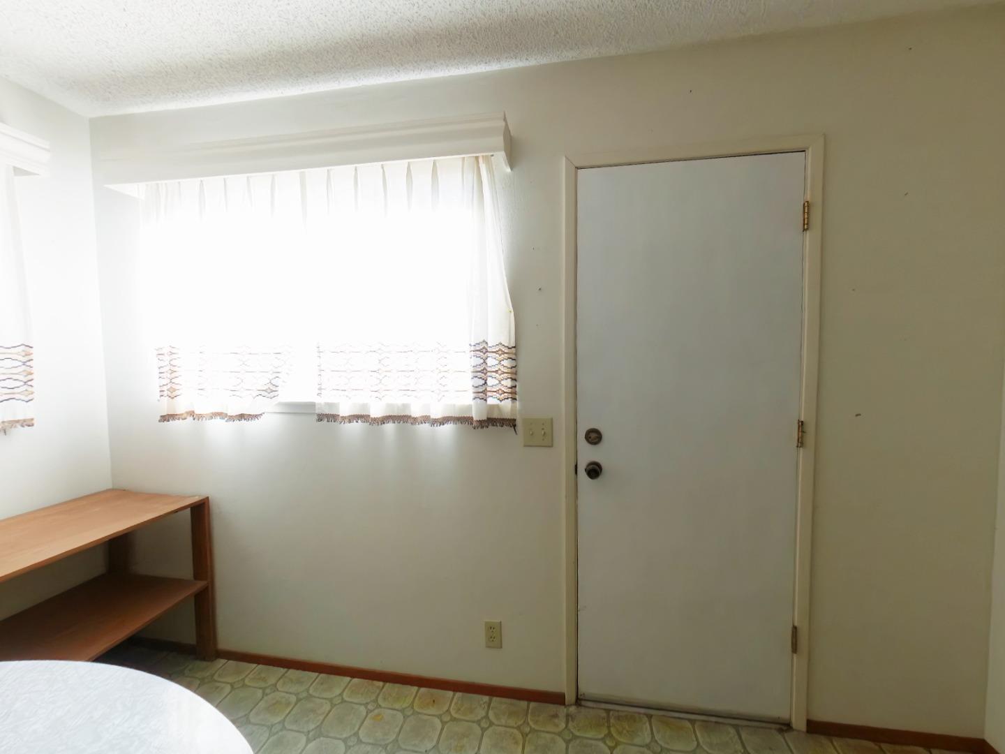 Detail Gallery Image 14 of 21 For 18732 Coolidge St, Salinas,  CA 93906 - 4 Beds | 2 Baths