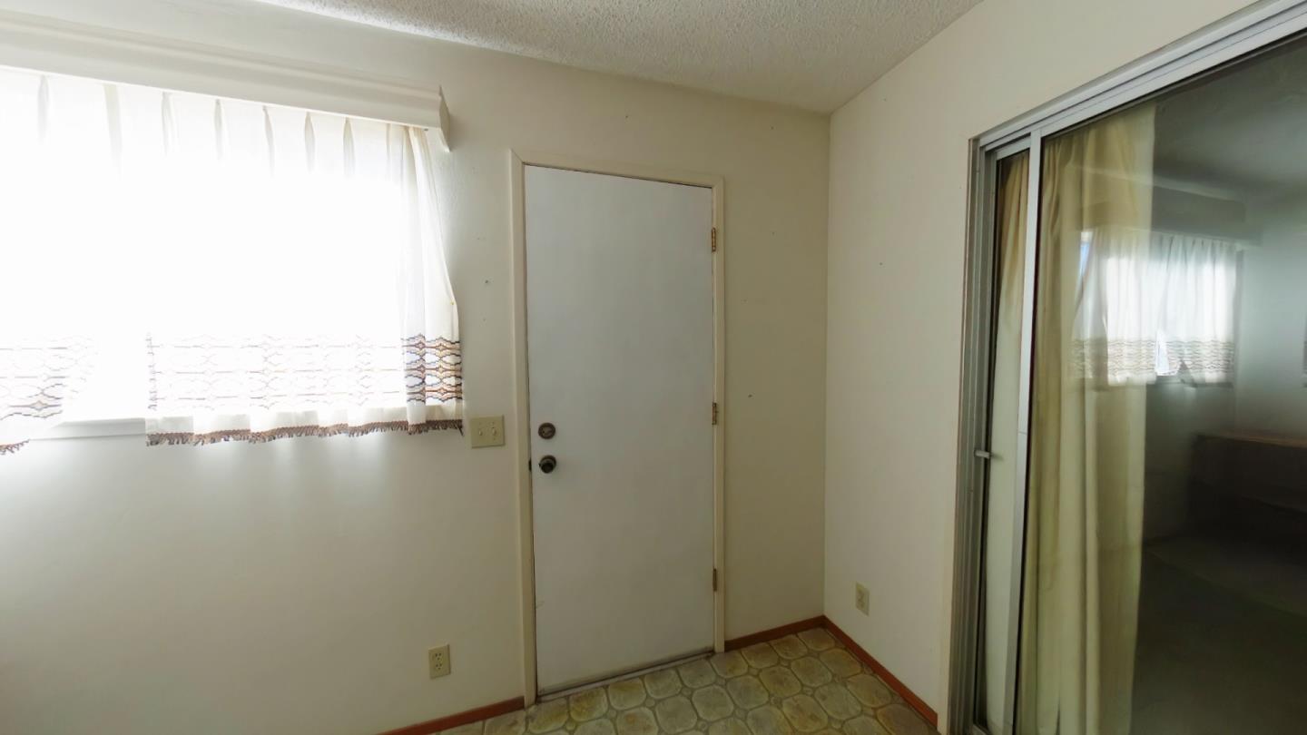 Detail Gallery Image 9 of 21 For 18732 Coolidge St, Salinas,  CA 93906 - 4 Beds | 2 Baths