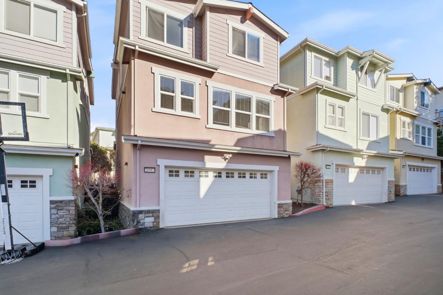 Detail Gallery Image 19 of 19 For 26983 Hayward Blvd, Hayward,  CA 94542 - 3 Beds | 2/1 Baths