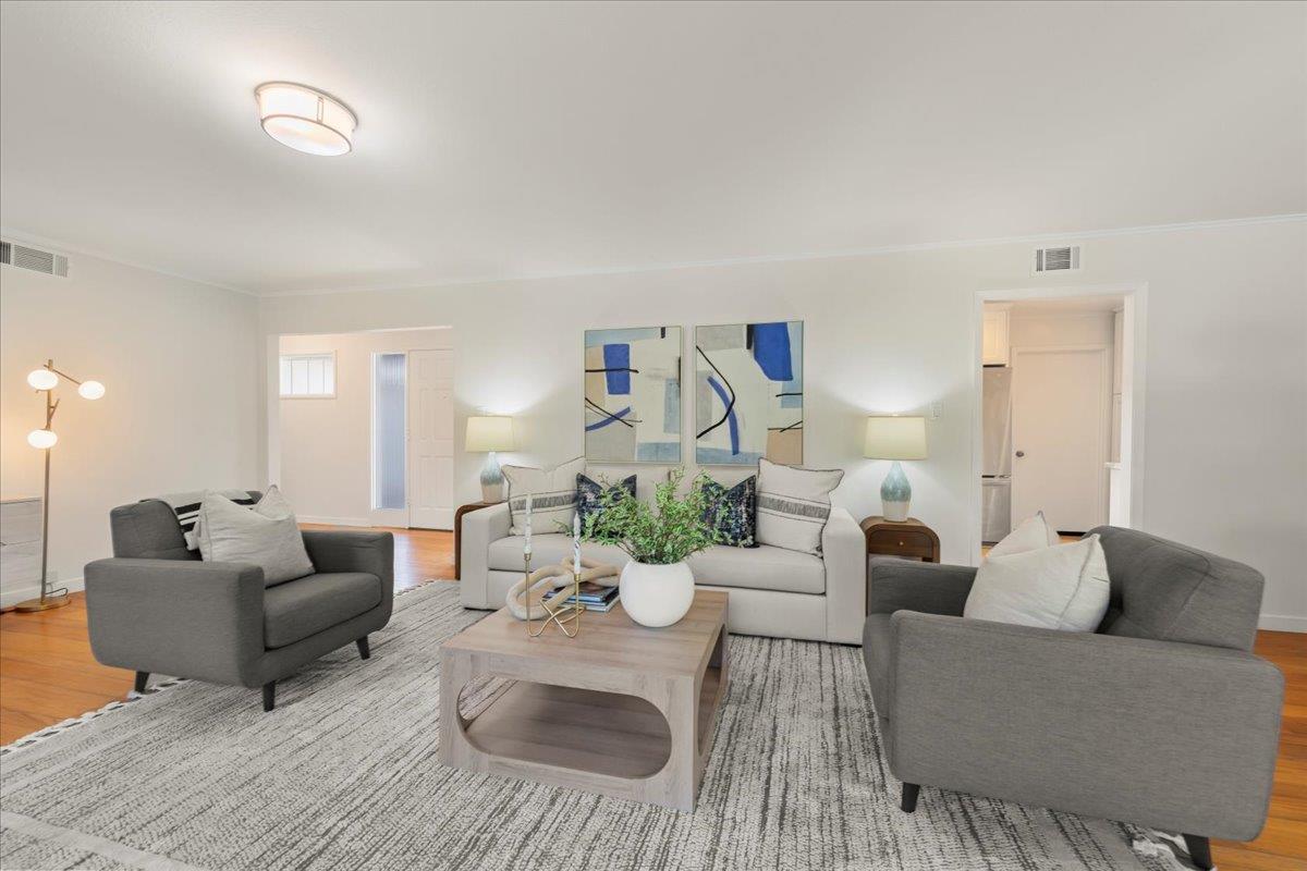 Detail Gallery Image 3 of 16 For 1575 Parrott Dr, San Mateo,  CA 94402 - 3 Beds | 2 Baths