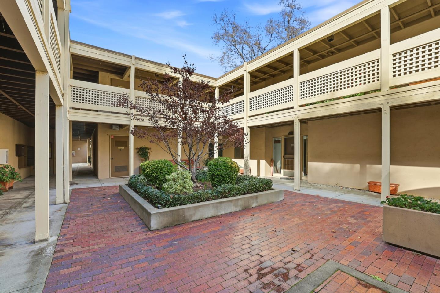 Detail Gallery Image 32 of 43 For 453 Alberto Way #D160,  Los Gatos,  CA 95032 - 2 Beds | 2 Baths