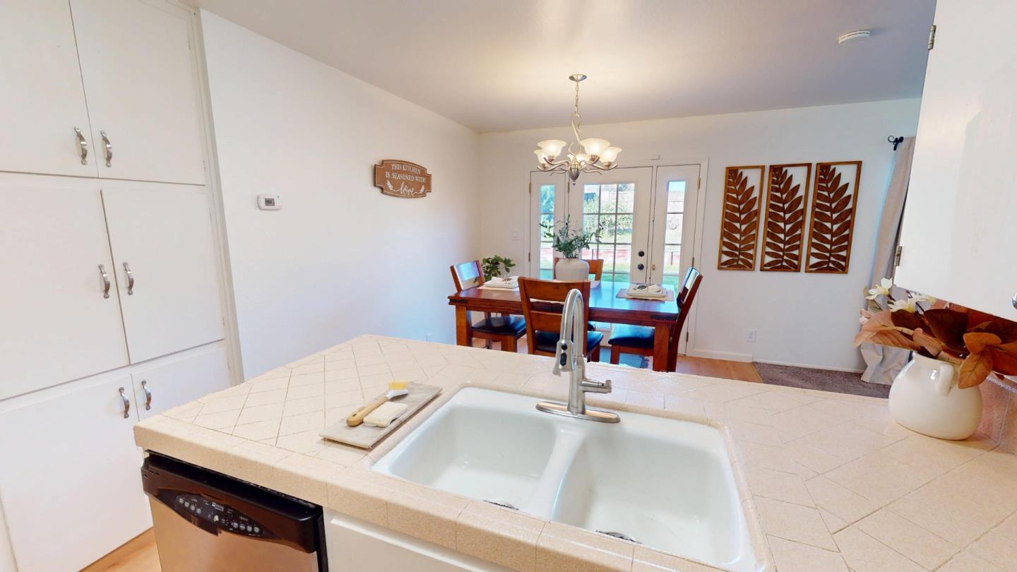 Detail Gallery Image 17 of 38 For 438 Seminole Way, Salinas,  CA 93906 - 3 Beds | 2 Baths