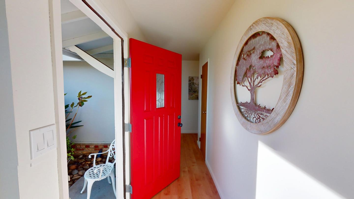 Detail Gallery Image 5 of 38 For 438 Seminole Way, Salinas,  CA 93906 - 3 Beds | 2 Baths