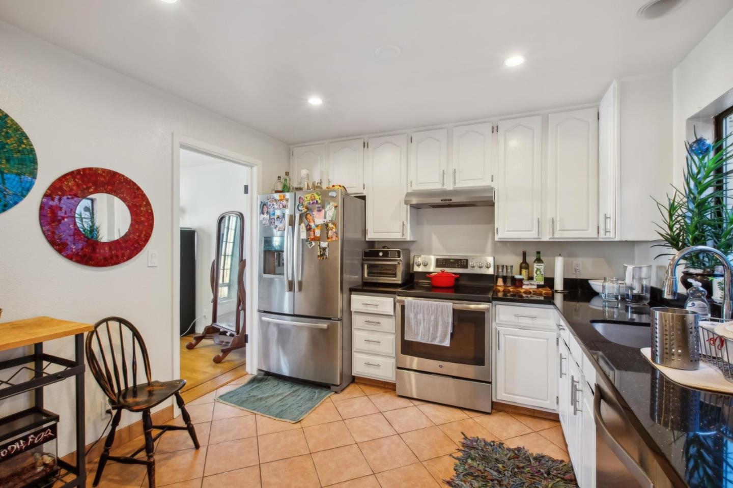 Detail Gallery Image 13 of 65 For 1615 Oakdale Ave, San Francisco,  CA 94124 - – Beds | – Baths