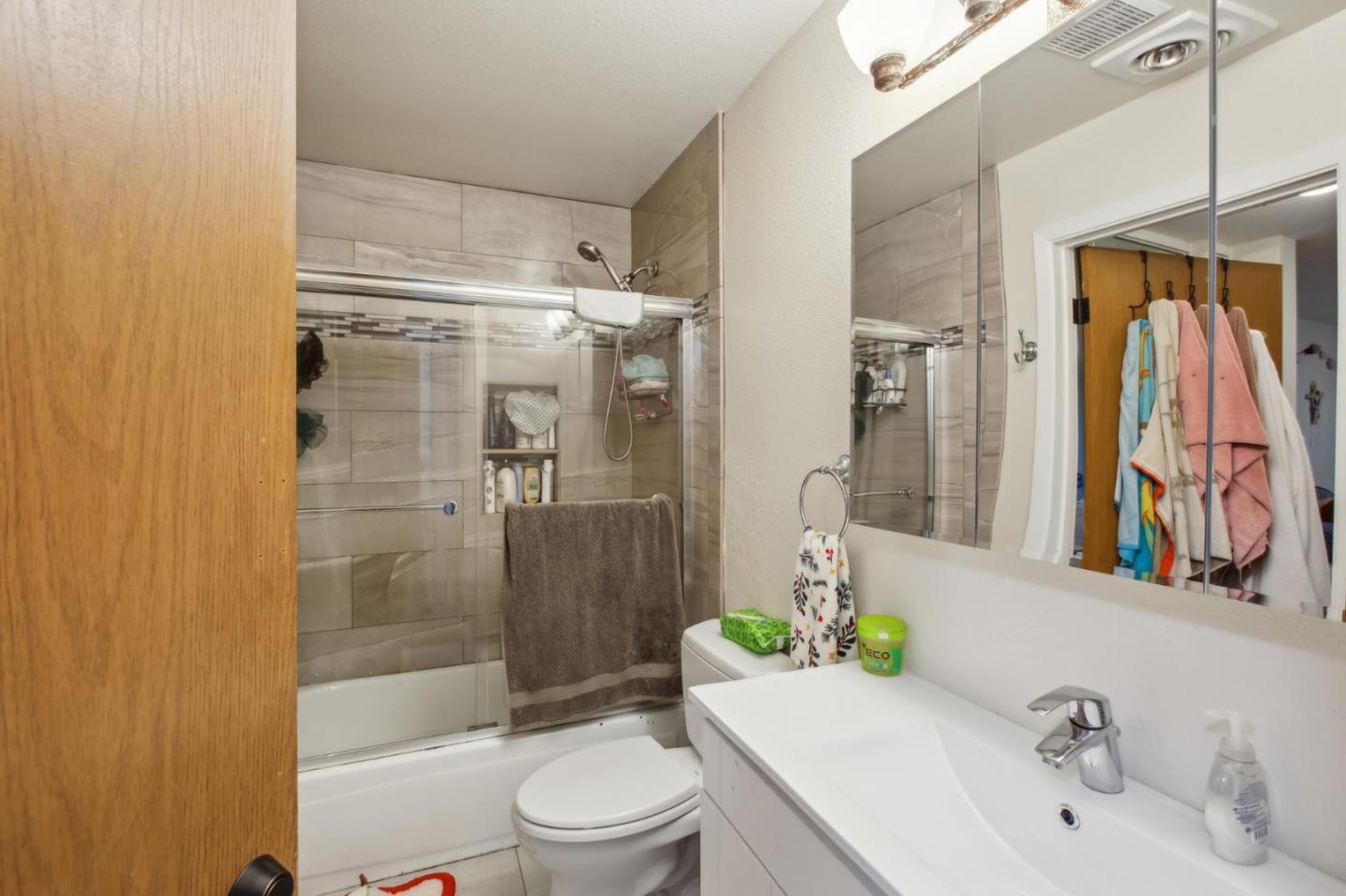 Detail Gallery Image 41 of 65 For 1615 Oakdale Ave, San Francisco,  CA 94124 - – Beds | – Baths