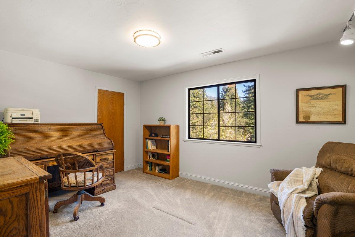 Detail Gallery Image 19 of 39 For 22116 Call of the Wild Rd, Los Gatos,  CA 95033 - 4 Beds | 3 Baths