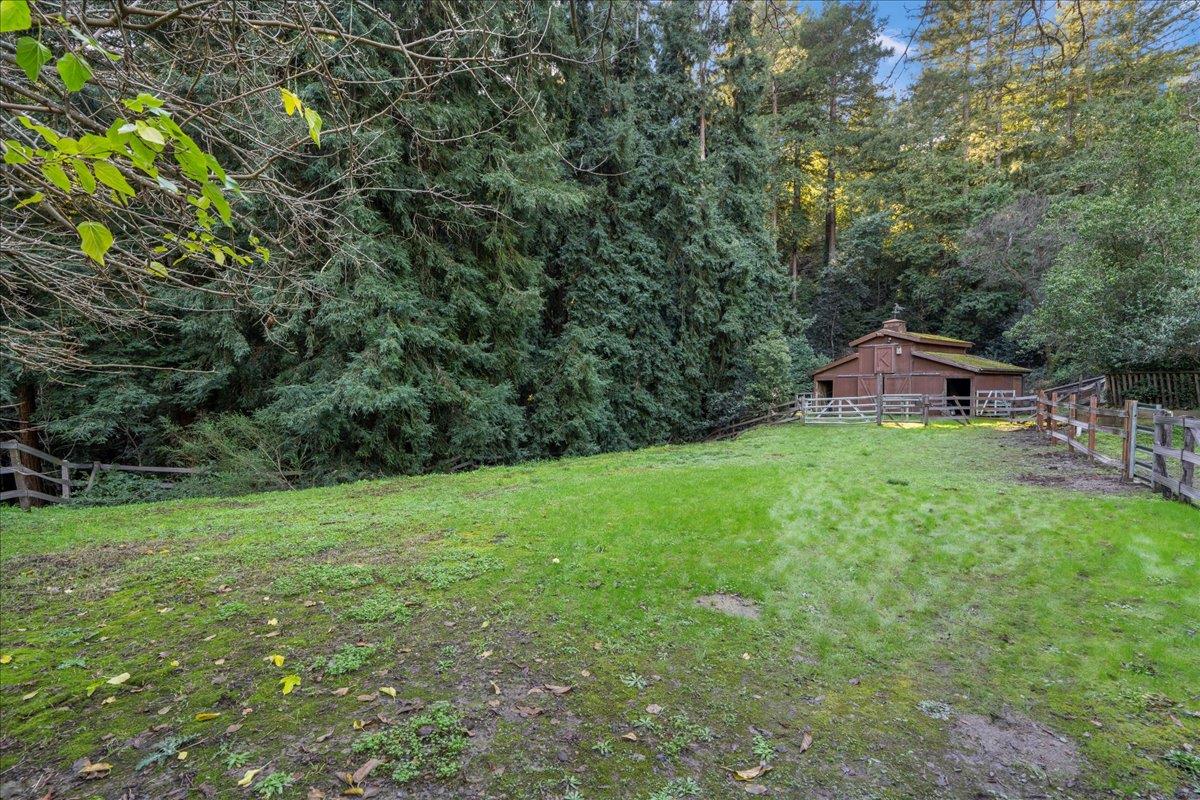 Detail Gallery Image 33 of 39 For 22116 Call of the Wild Rd, Los Gatos,  CA 95033 - 4 Beds | 3 Baths