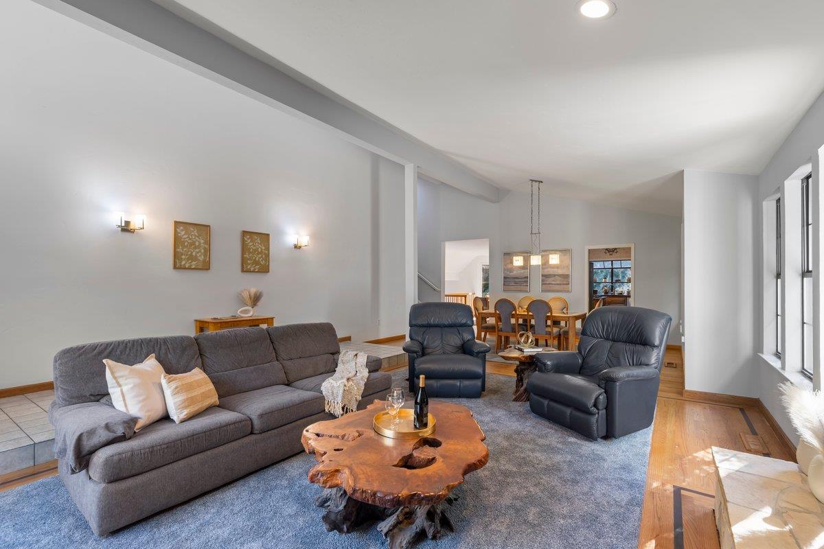 Detail Gallery Image 5 of 39 For 22116 Call of the Wild Rd, Los Gatos,  CA 95033 - 4 Beds | 3 Baths