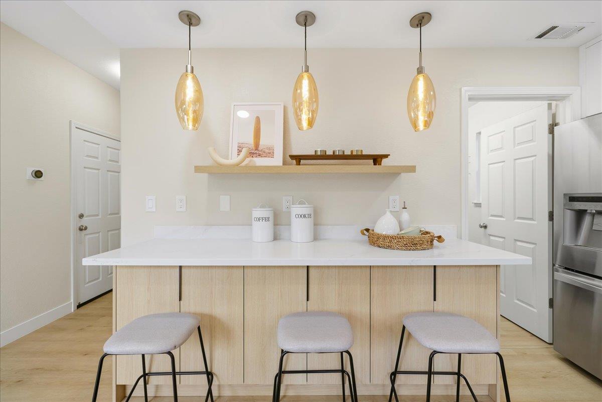 Detail Gallery Image 16 of 52 For 217 Heartwood Ln, Mountain View,  CA 94041 - 3 Beds | 2/1 Baths