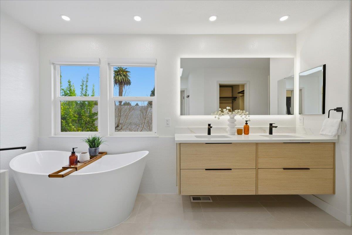 Detail Gallery Image 22 of 52 For 217 Heartwood Ln, Mountain View,  CA 94041 - 3 Beds | 2/1 Baths