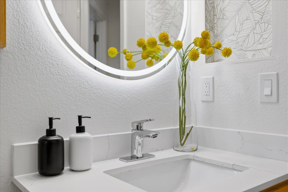 Detail Gallery Image 31 of 52 For 217 Heartwood Ln, Mountain View,  CA 94041 - 3 Beds | 2/1 Baths