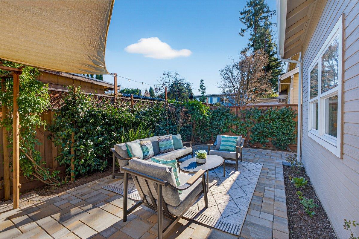 Detail Gallery Image 38 of 52 For 217 Heartwood Ln, Mountain View,  CA 94041 - 3 Beds | 2/1 Baths