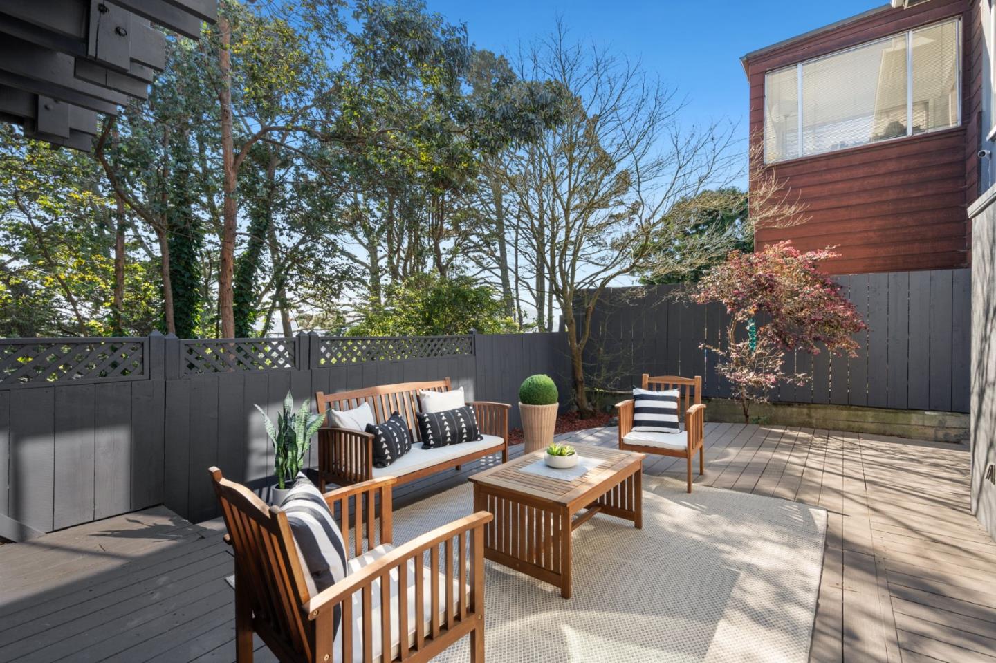 Detail Gallery Image 17 of 37 For 80 Dawnview Way, San Francisco,  CA 94131 - 4 Beds | 3 Baths