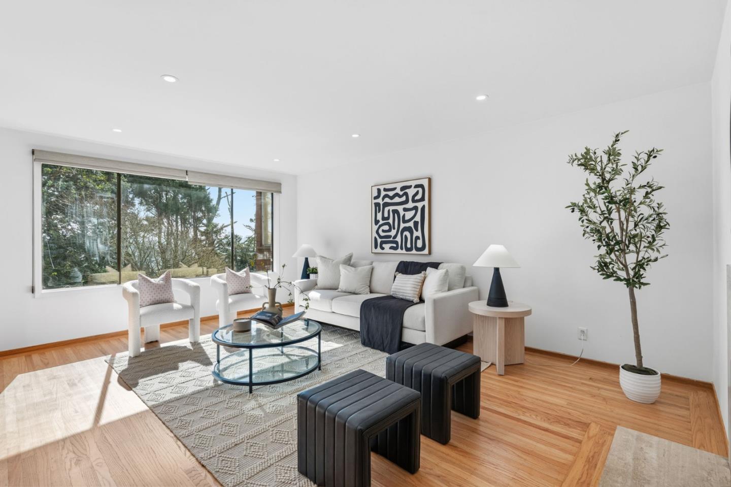 Detail Gallery Image 7 of 37 For 80 Dawnview Way, San Francisco,  CA 94131 - 4 Beds | 3 Baths